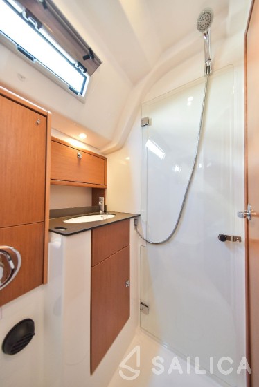 Bavaria 51 Cruiser - Yacht Charter Sailica