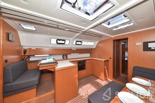 Bavaria 51 Cruiser - Yacht Charter Sailica
