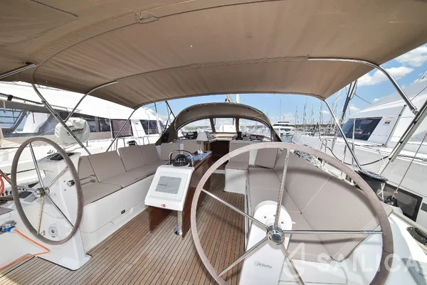 Bavaria 51 Cruiser - Yacht Charter Sailica