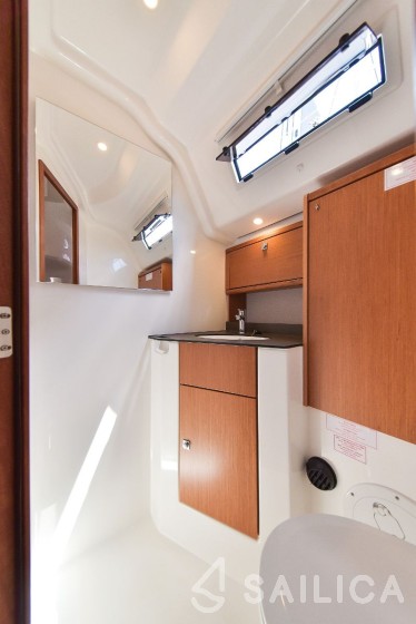 Bavaria 51 Cruiser - Yacht Charter Sailica