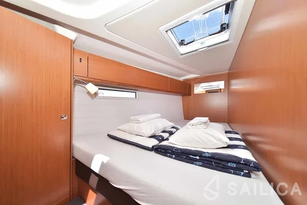 Bavaria 51 Cruiser - Yacht Charter Sailica