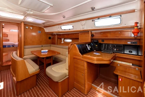 Bavaria 39 Cruiser - Yacht Charter Sailica