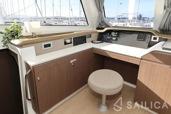 Bali Catspace - Yacht Charter Sailica