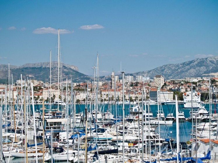 Bavaria 46 Cruiser - Yacht Charter Sailica