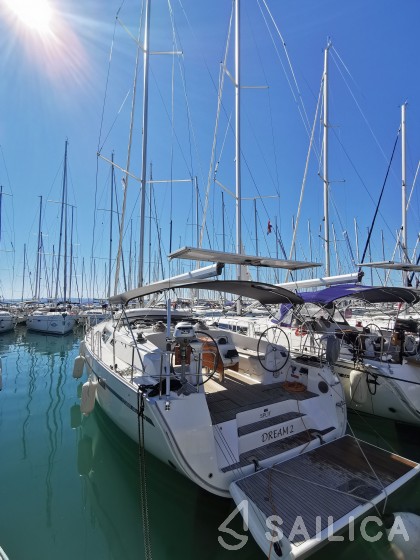 Bavaria 46 Cruiser - Yacht Charter Sailica