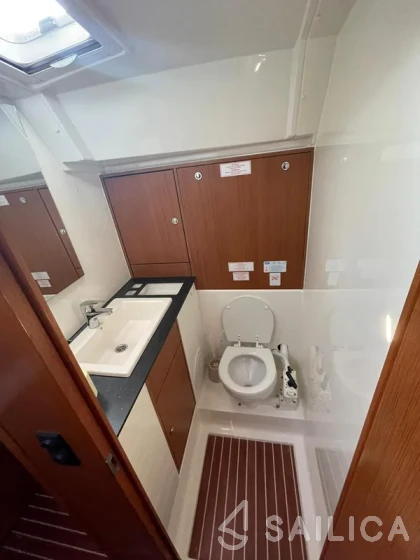 Bavaria 40 Cruiser S - Yacht Charter Sailica