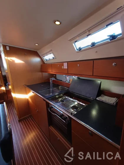 Bavaria 40 Cruiser S - Yacht Charter Sailica