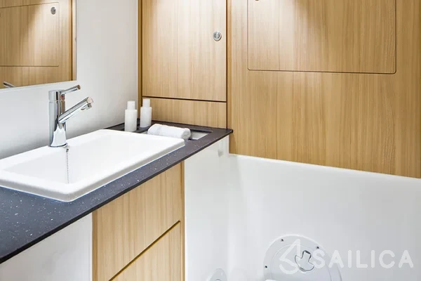 Bavaria 40 Cruiser S - Yacht Charter Sailica