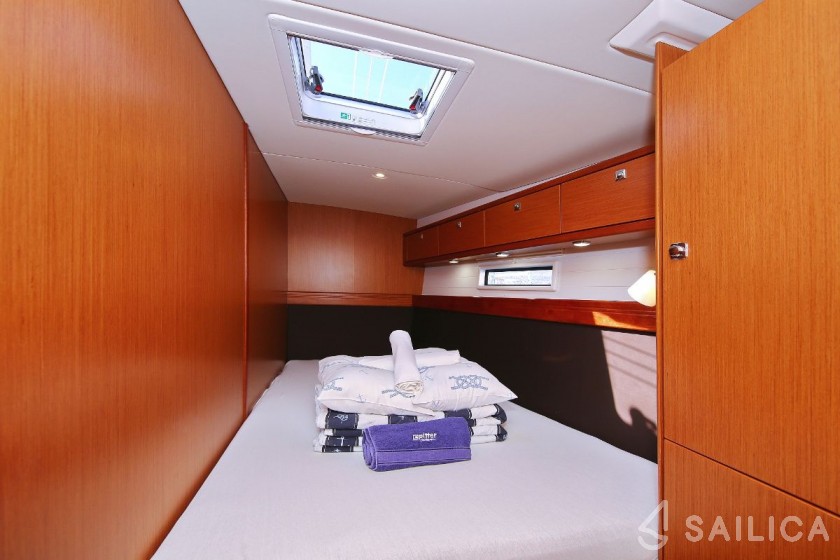 Bavaria Cruiser 56 - 5 + 1 cab. - Yacht Charter Sailica