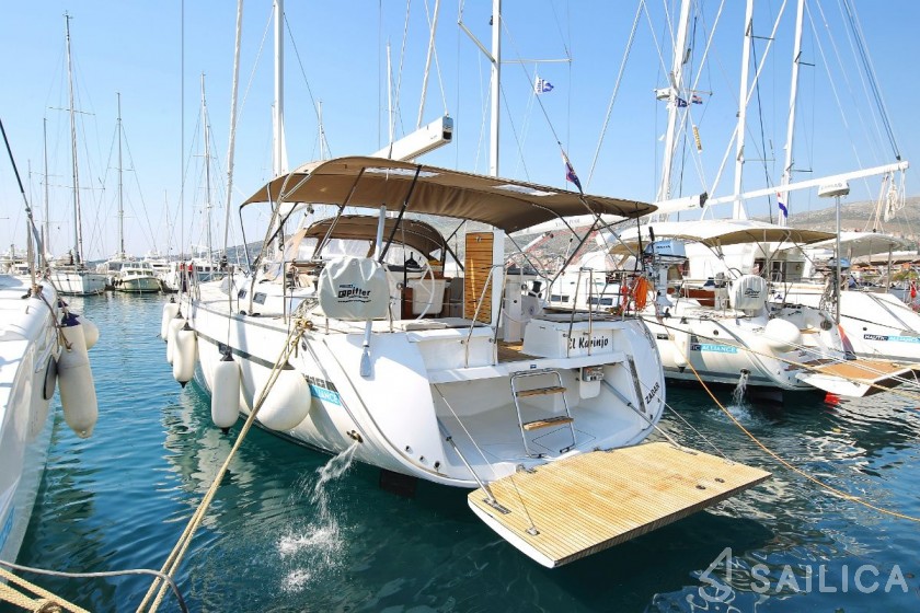 Bavaria Cruiser 56 - 5 + 1 cab. - Yacht Charter Sailica