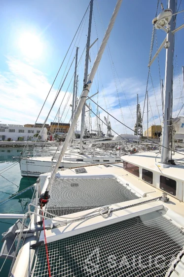 Lagoon 400 S2 - Yacht Charter Sailica
