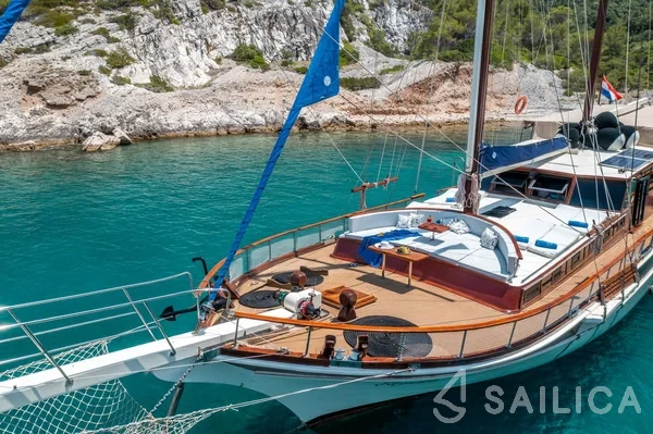 Gulet - Yacht Charter Sailica