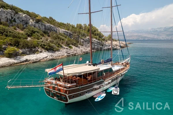 Gulet - Yacht Charter Sailica