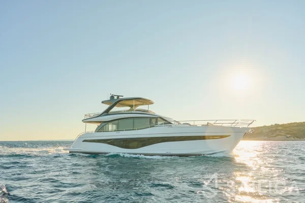 Princess Y72 - Yacht Charter Sailica