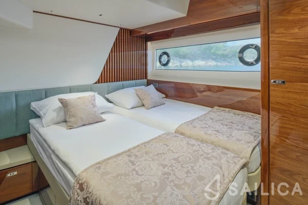 Princess Y72 - Yacht Charter Sailica