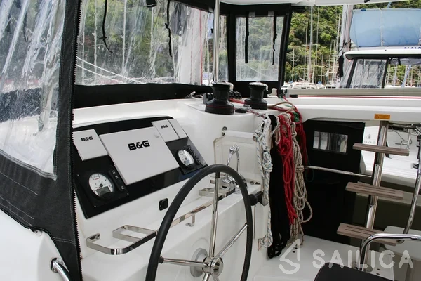 Lagoon 42 - Yacht Charter Sailica
