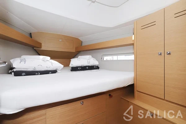 Dufour 382 GL - Yacht Charter Sailica
