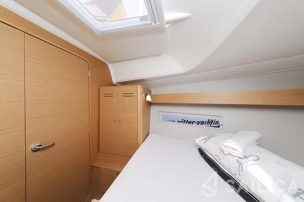 Dufour 382 GL - Yacht Charter Sailica