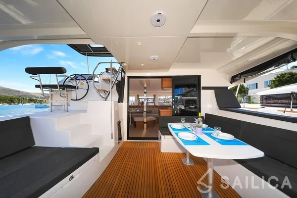 Lagoon 42 - Yacht Charter Sailica