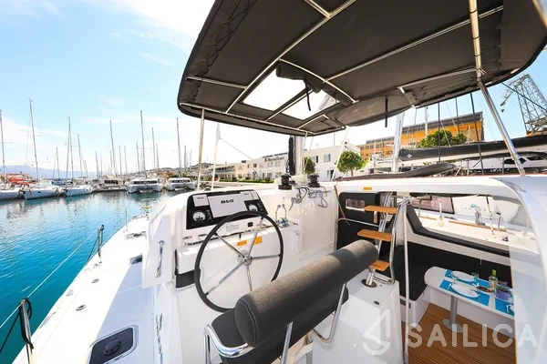Lagoon 42 - Yacht Charter Sailica