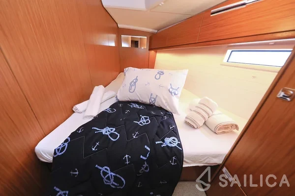 Bavaria 46 Cruiser - Yacht Charter Sailica