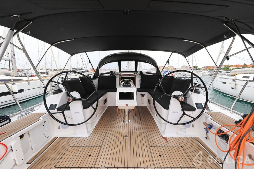 Bavaria 46 Cruiser - Yacht Charter Sailica