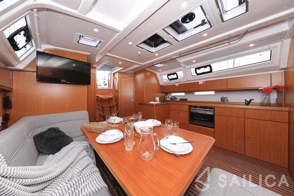 Bavaria 46 Cruiser - Yacht Charter Sailica