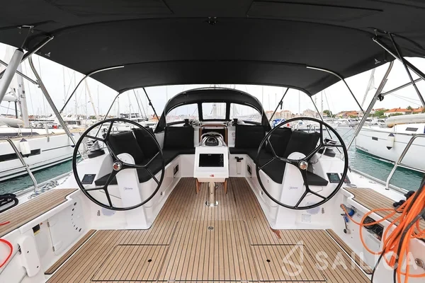 Bavaria 46 Cruiser - Yacht Charter Sailica