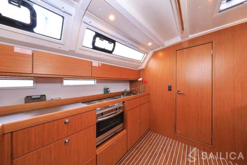 Bavaria 46 Cruiser - Yacht Charter Sailica