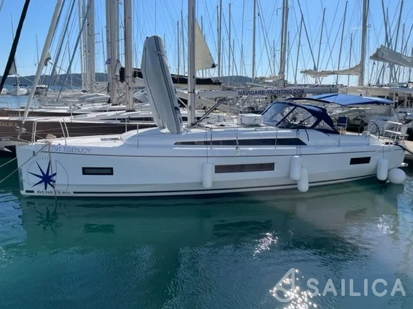 Oceanis 40.1 - Yacht Charter Sailica