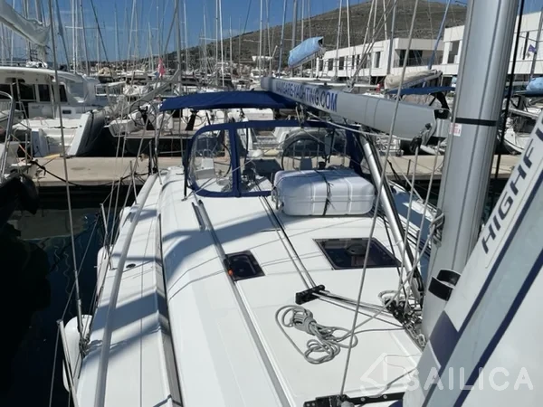 Oceanis 40.1 - Yacht Charter Sailica