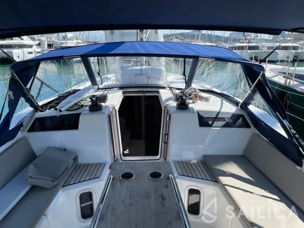 Oceanis 40.1 - Yacht Charter Sailica