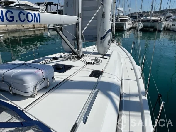 Oceanis 40.1 - Yacht Charter Sailica