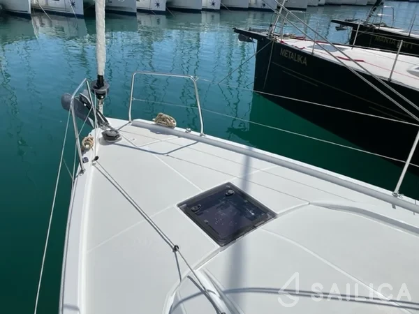 Oceanis 40.1 - Yacht Charter Sailica