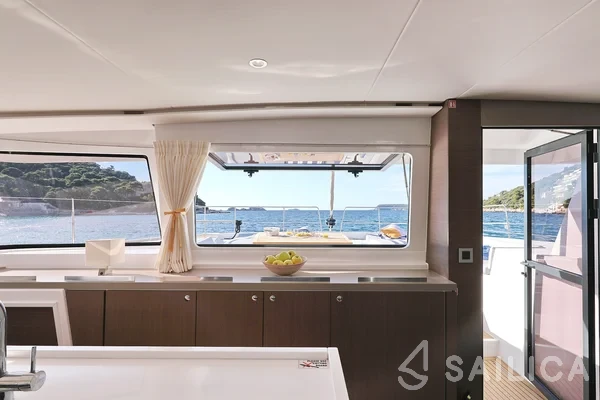 Bali 5.4. - Yacht Charter Sailica