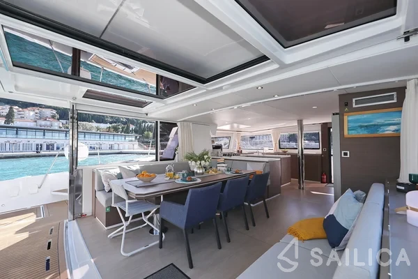 Bali 5.4. - Yacht Charter Sailica