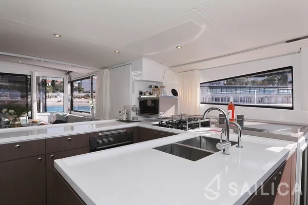 Bali 5.4. - Yacht Charter Sailica