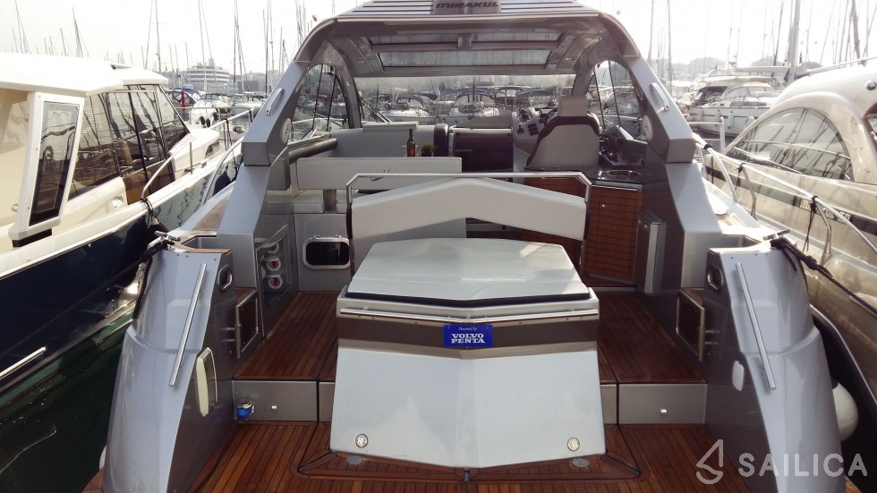 Mirakul 40 - Yacht Charter Sailica