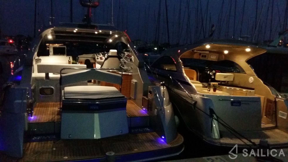 Mirakul 40 - Yacht Charter Sailica