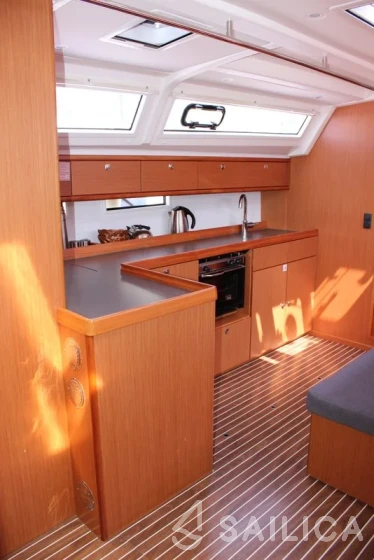 Bavaria 46 Cruiser - Yacht Charter Sailica