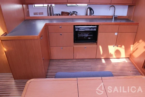 Bavaria 46 Cruiser - Yacht Charter Sailica