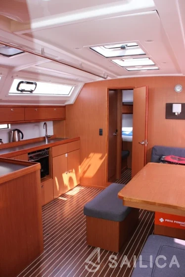 Bavaria 46 Cruiser - Yacht Charter Sailica