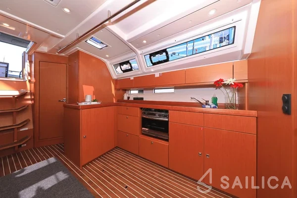 Bavaria 46 Cruiser - Yacht Charter Sailica