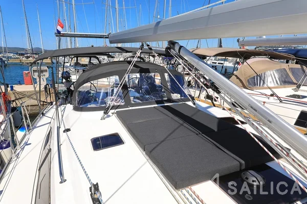 Bavaria 46 Cruiser - Yacht Charter Sailica