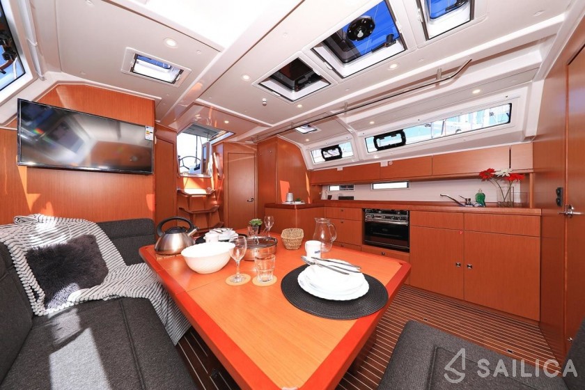Bavaria 46 Cruiser - Yacht Charter Sailica