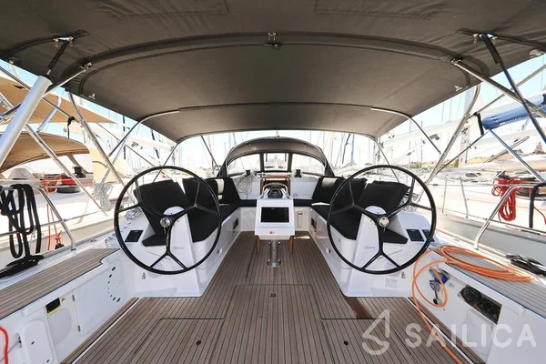 Bavaria 46 Cruiser - Yacht Charter Sailica