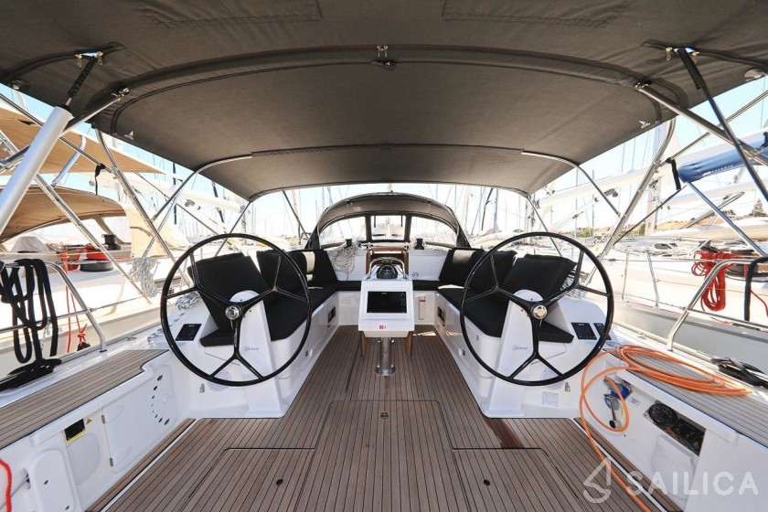 Bavaria 46 Cruiser - Yacht Charter Sailica