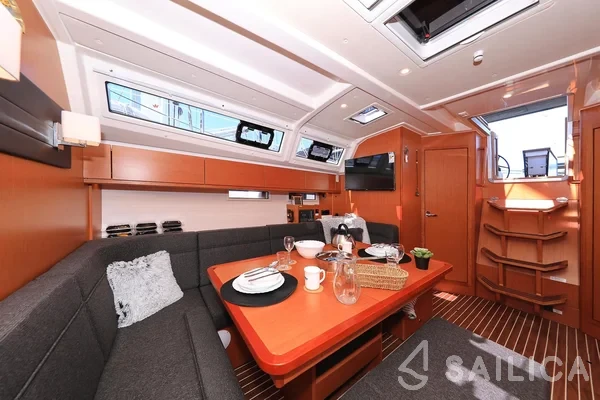 Bavaria 46 Cruiser - Yacht Charter Sailica
