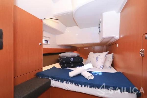 Bavaria 46 Cruiser - Yacht Charter Sailica