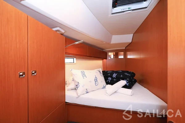 Bavaria 46 Cruiser - Yacht Charter Sailica
